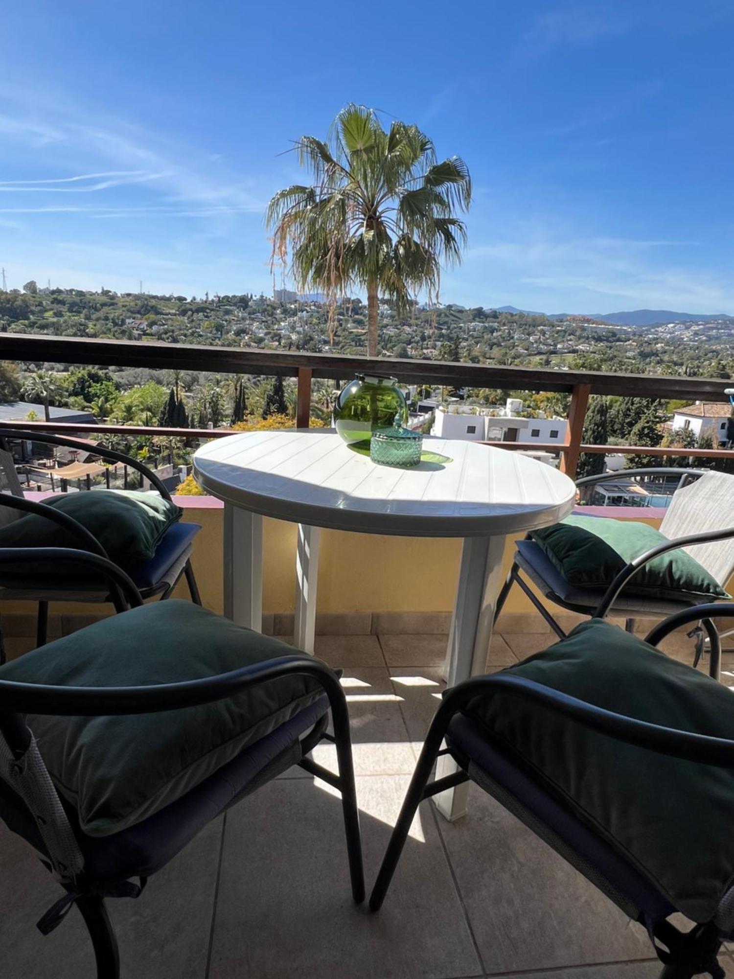 Torres De Aloha 2 Bdr Puerto Banus Apartment Marbella Exterior photo